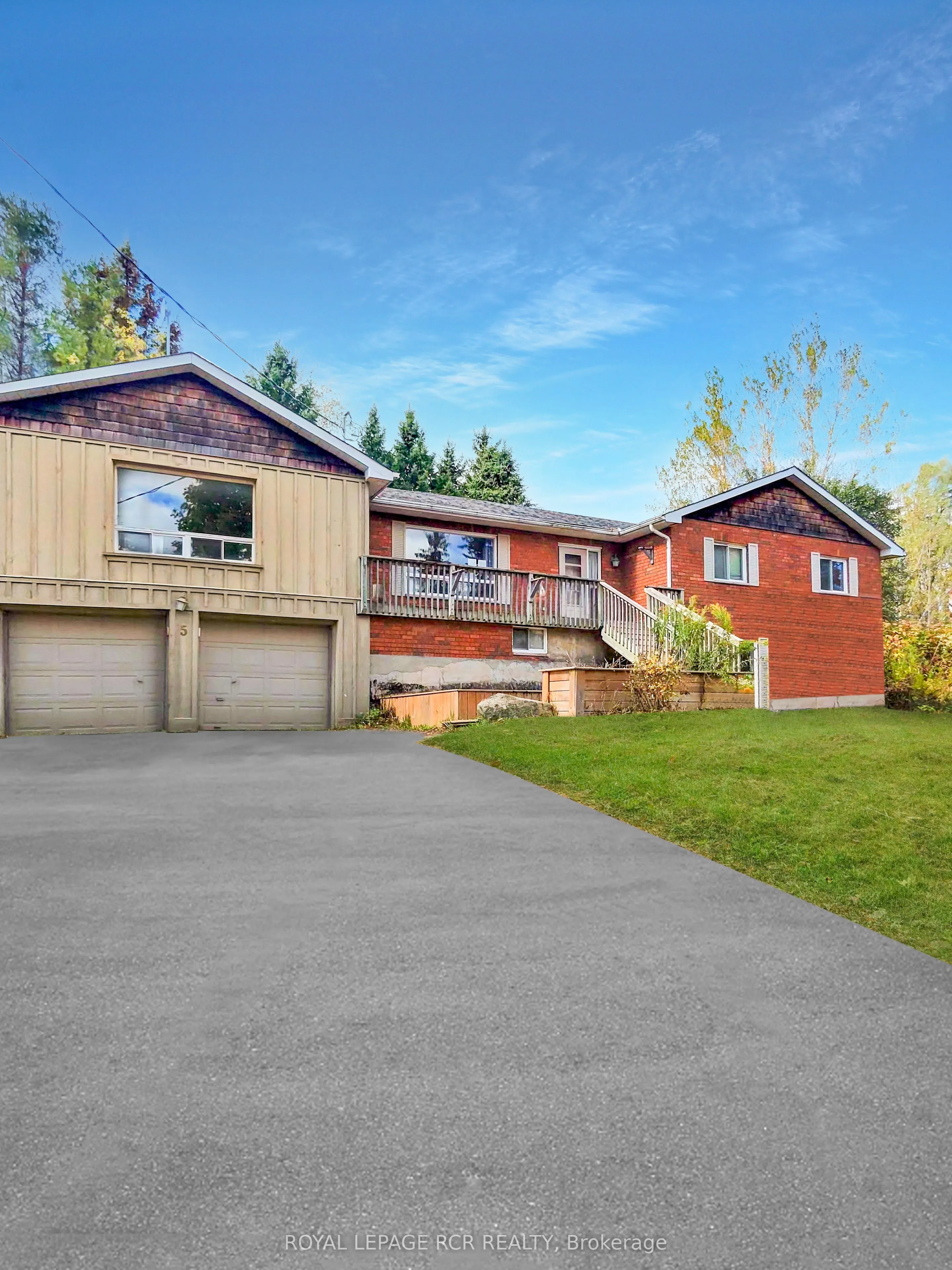 Detached 3 bedroom 2 bathroom at 5 Church Street in Amaranth - MLS# X12452168