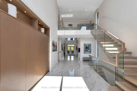 941 Winnington Avenue, ON K2B 5C6