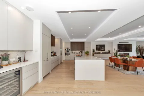 941 Winnington Avenue, ON K2B 5C6