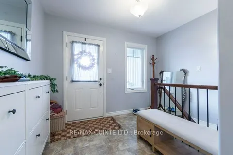 33 Chinook Street, ON K8P 0C6