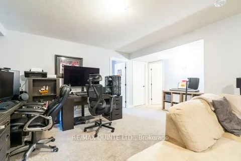 33 Chinook Street, ON K8P 0C6