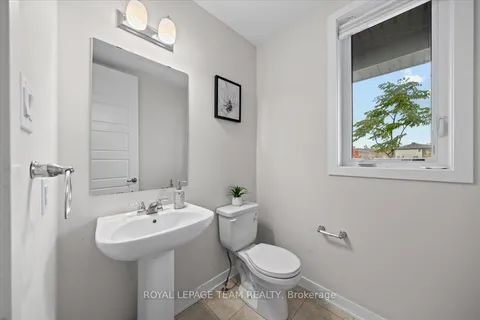 331 Crossway Terrace, ON K2S 2Z3