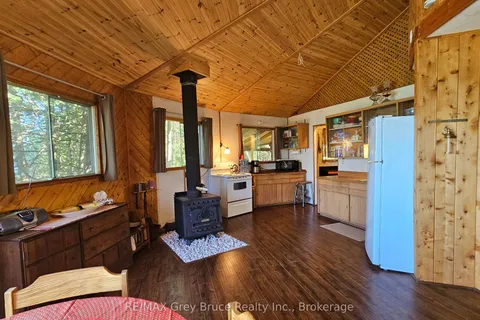 8 CARTER Road, ON N0H 1W0