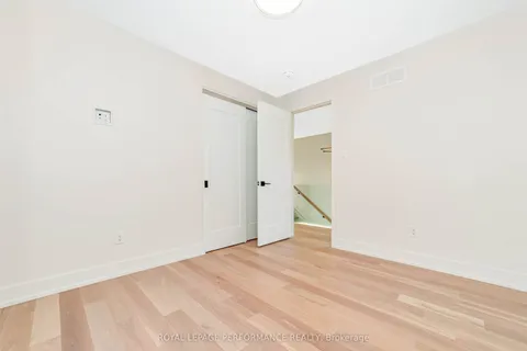 304 Selby Avenue, ON K1Z 6R1