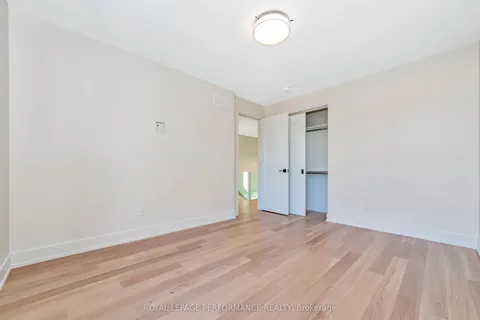 304 Selby Avenue, ON K1Z 6R1