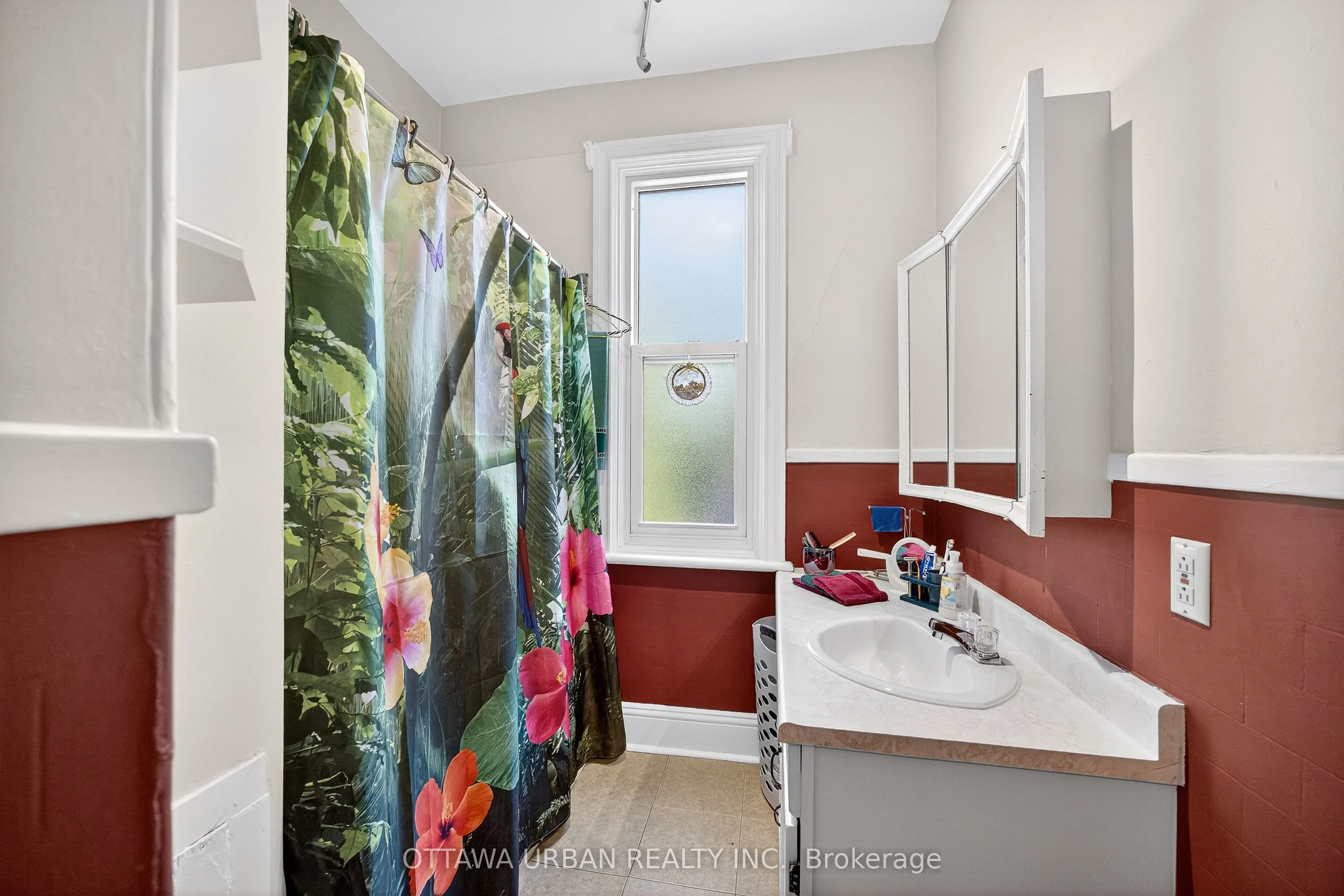 101 Strathcona Avenue, ON K1S 1X5