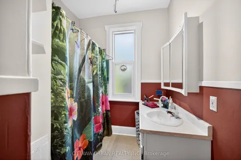 101 Strathcona Avenue, ON K1S 1X5