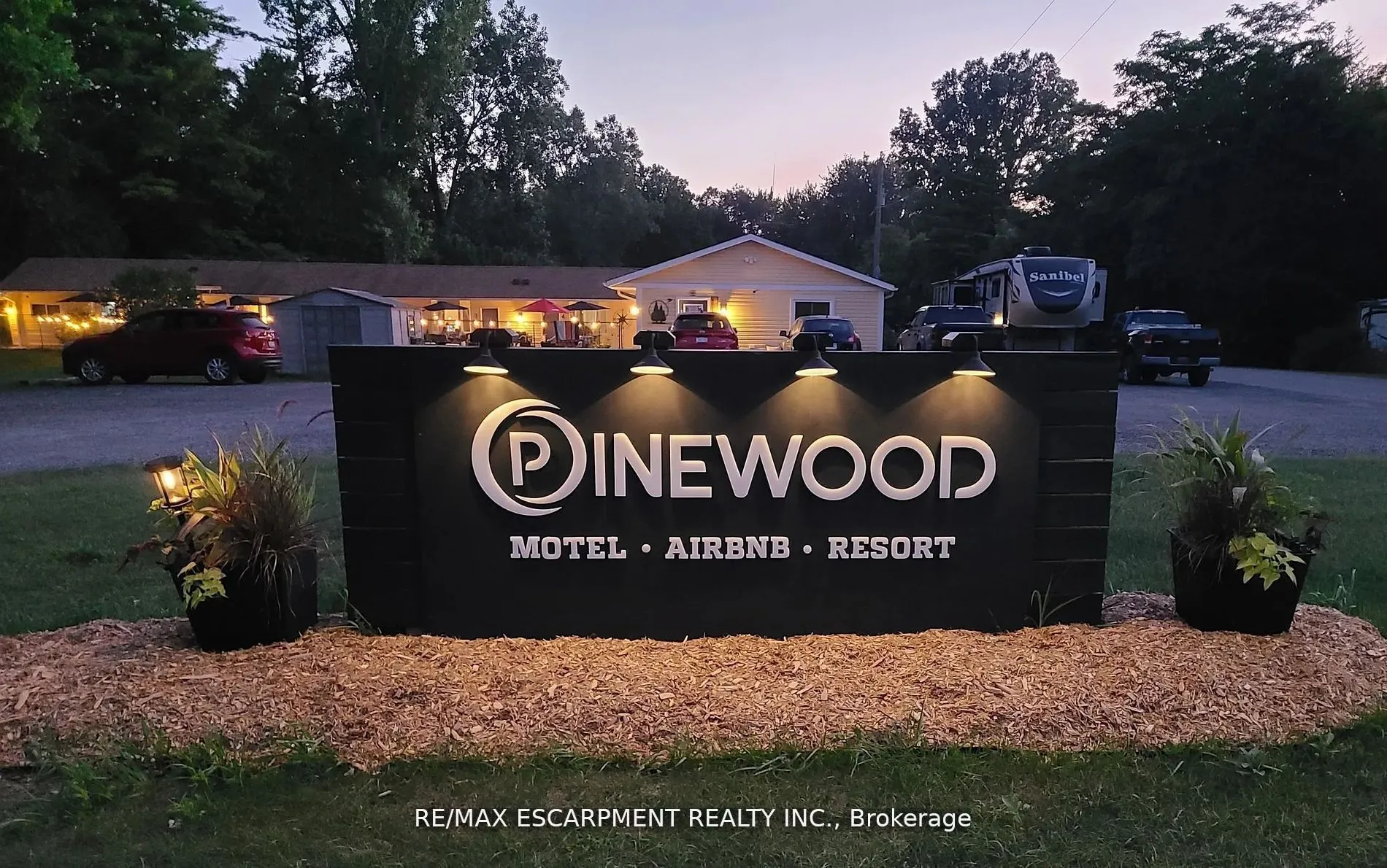 9717 Army Camp Road, ON N0N 1J3