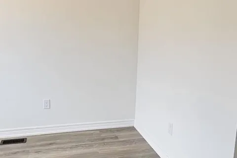 32 Reid Avenue, ON L8H 0B5