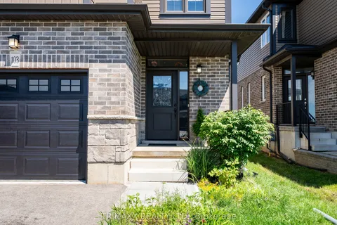 103 Links Crescent, ON N4T 0K7