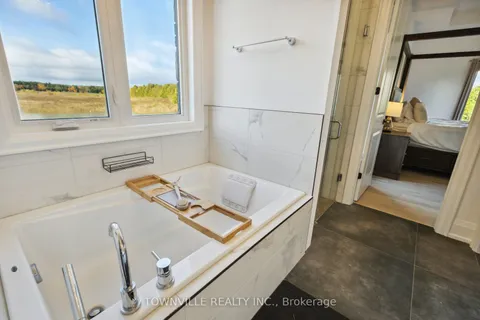 9042 Sideroad 10 N/A, ON L7J 2L8