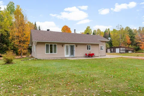 33 Micks Road, ON K0J 1L0