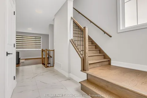 297 WHITING Street, ON N5C 0E6