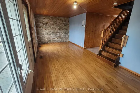 360 Ninth Street, ON K6J 3A7