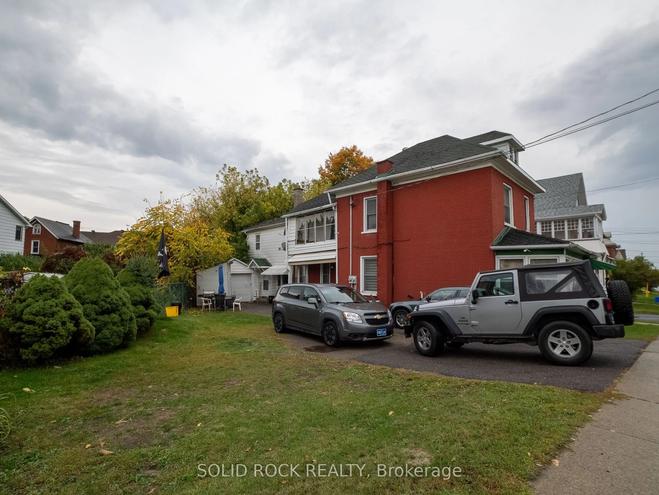 98 Elmsley Street, ON K7A 2H2