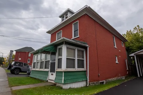 98 Elmsley Street, ON K7A 2H2