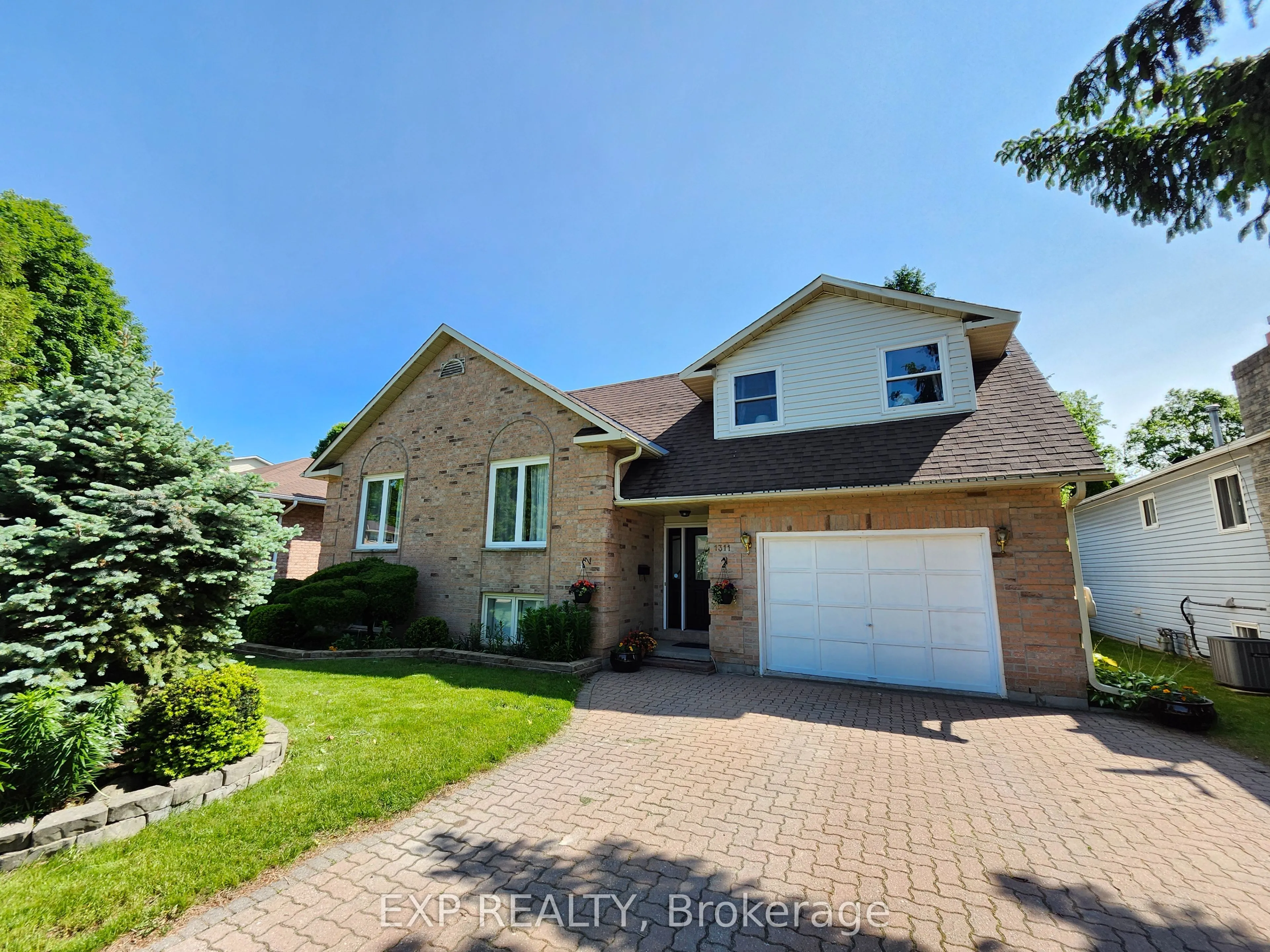 1311 Cuthbertson Avenue, ON K6V 6Y2