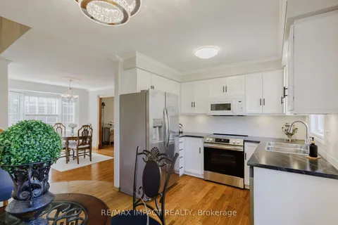 799 Daintry Crescent, ON K9A 4Z3