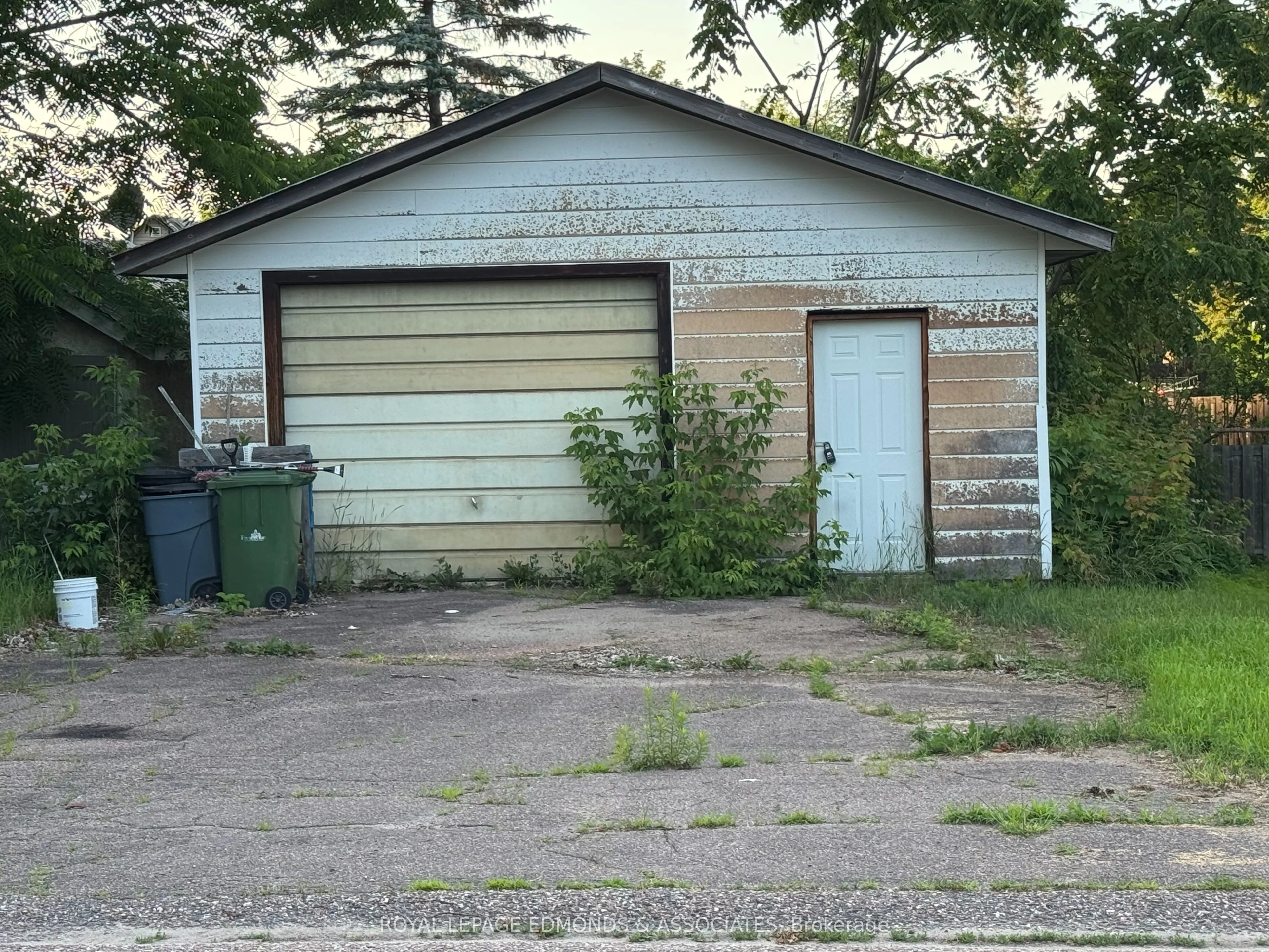 187 Hunter Street, ON K8A 1K3