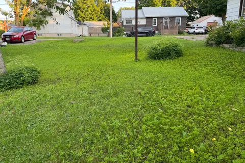 187 Hunter Street, ON K8A 1K3