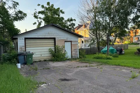 187 Hunter Street, ON K8A 1K3