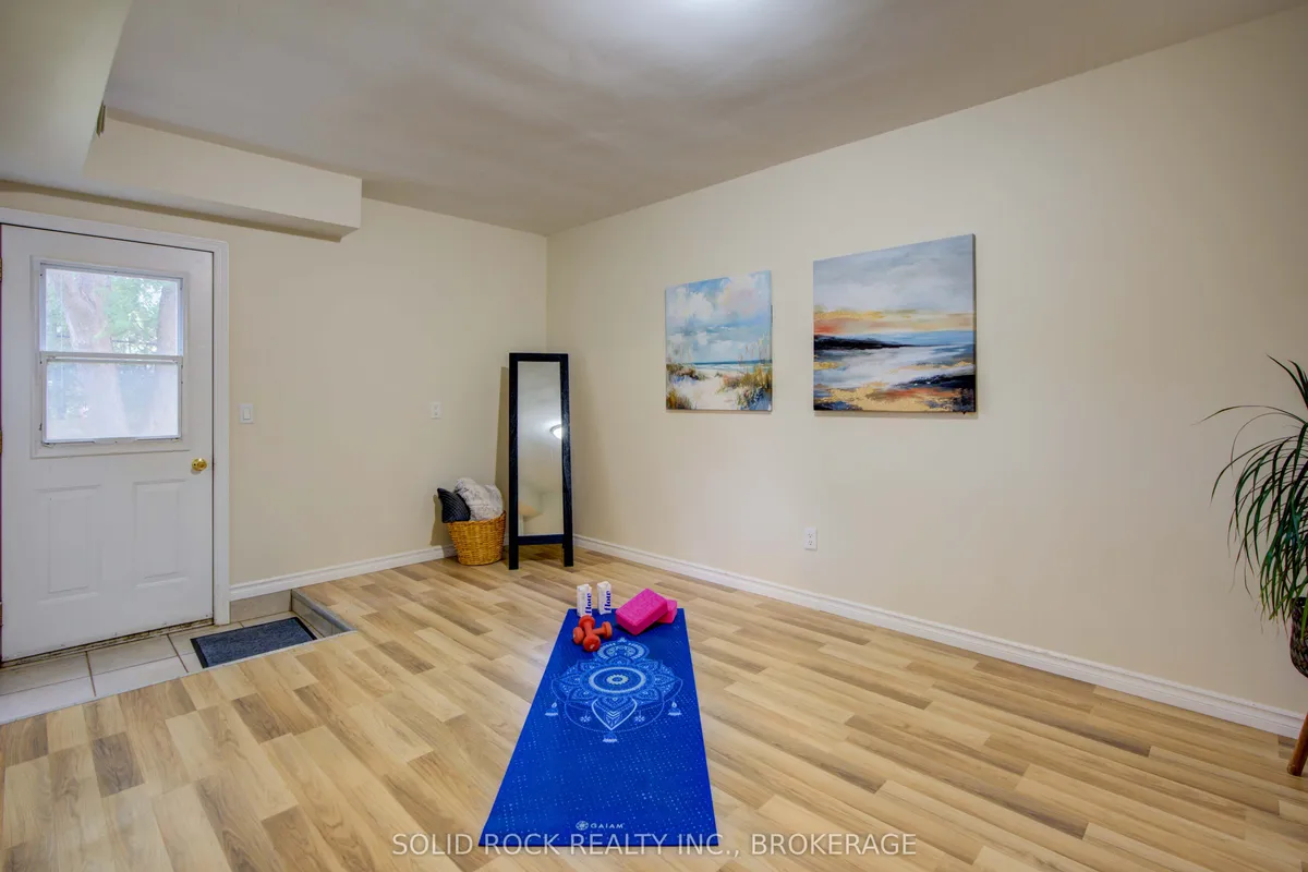 82 Queen Mary Road, ON K7M 2A5