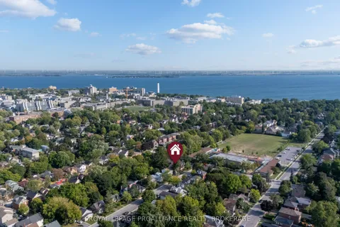 7 Toronto Street, ON K7L 4A3