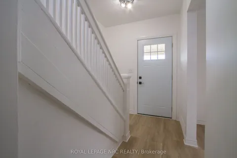 4900 St Clair Avenue, ON L2E 3T6