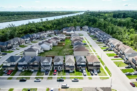 17 Cottonwood Crescent, ON L3B 0J3