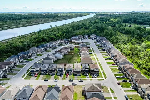 17 Cottonwood Crescent, ON L3B 0J3