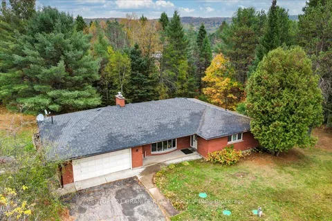 4 Maxwell Settlement Road, ON K0L 1C0