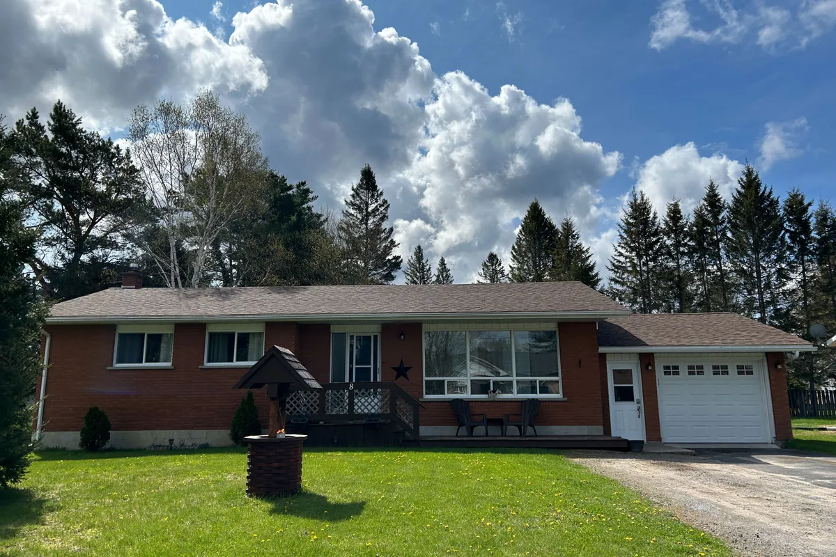 8 Tebby Boulevard, ON P0A 1X0