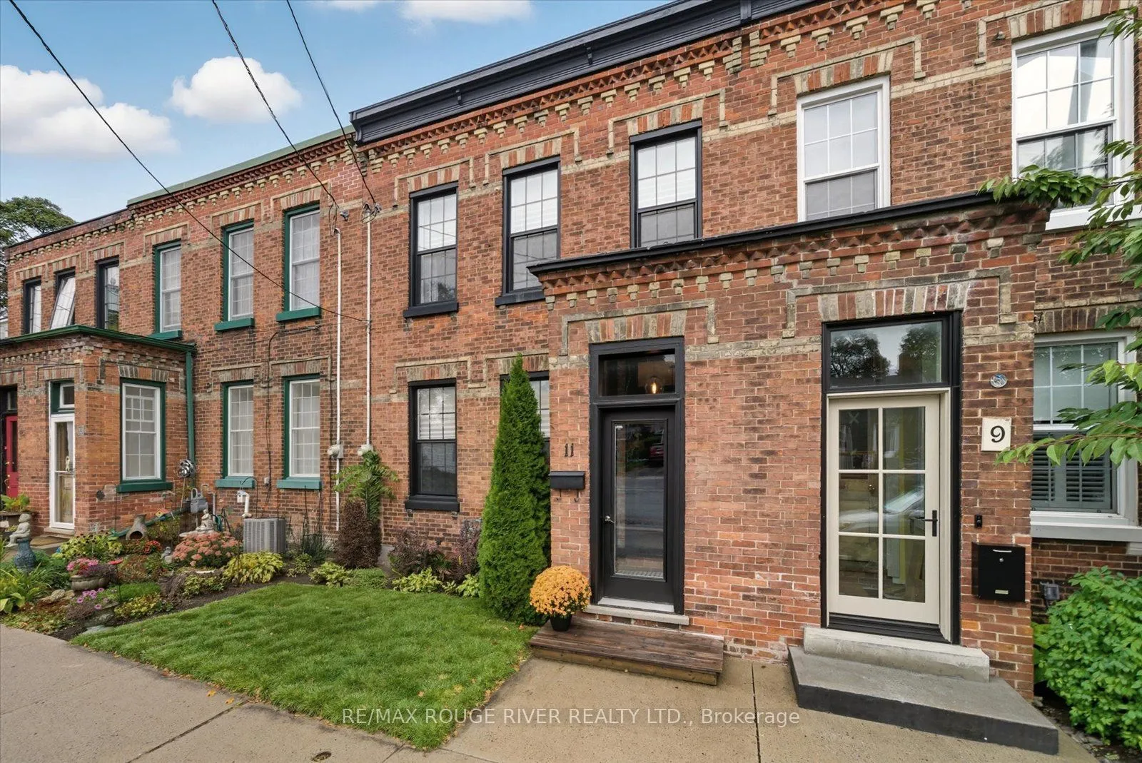 11 Bramley Street, ON L1A 3K7