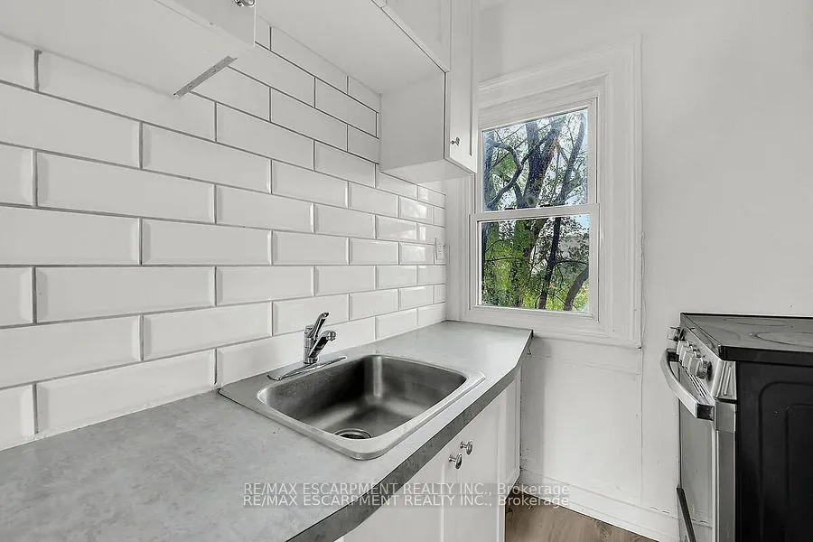 43 Centre Street, ON L2R 3A8