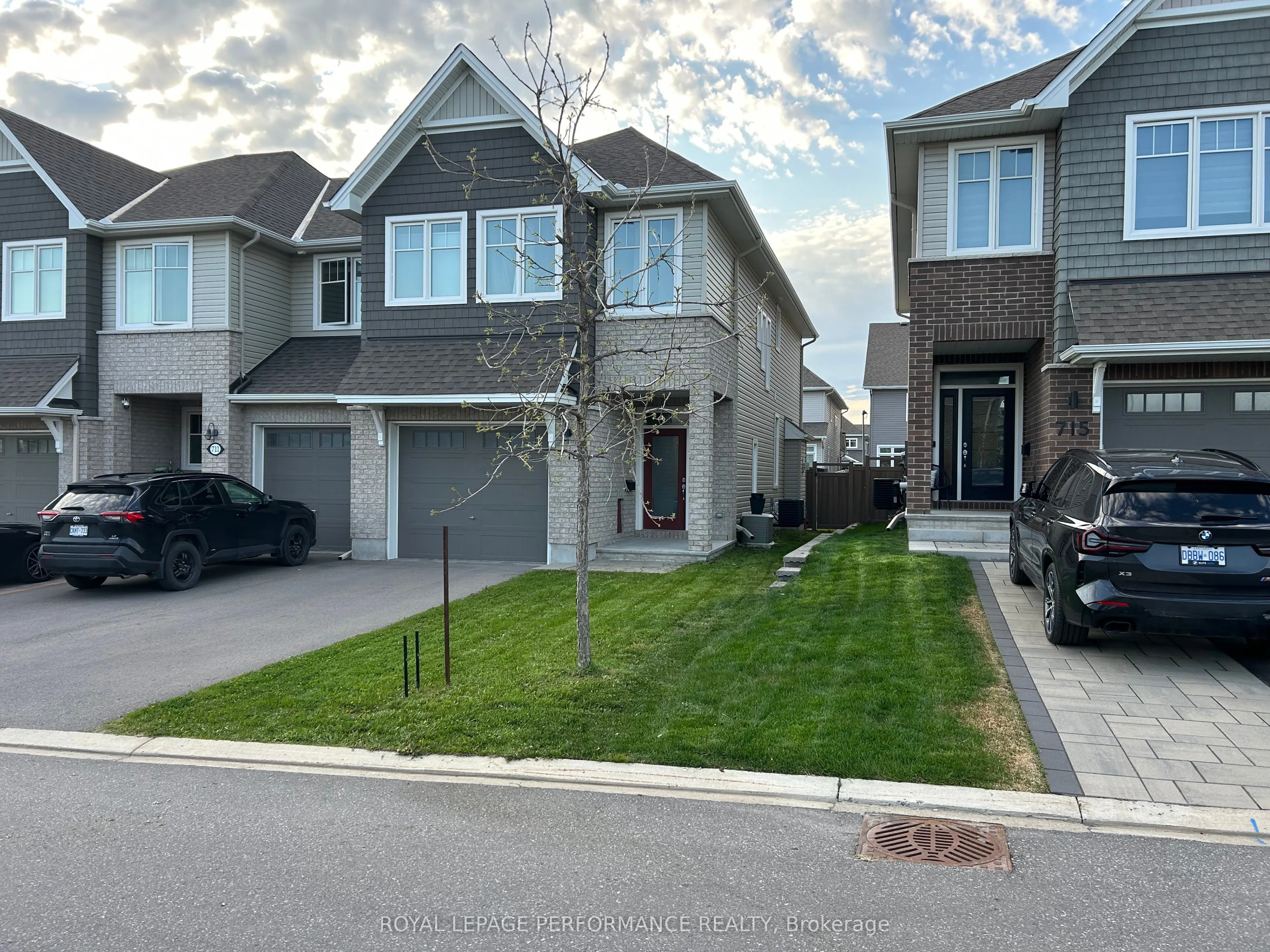 713 Cap Diamant Way, ON K4A 1J6