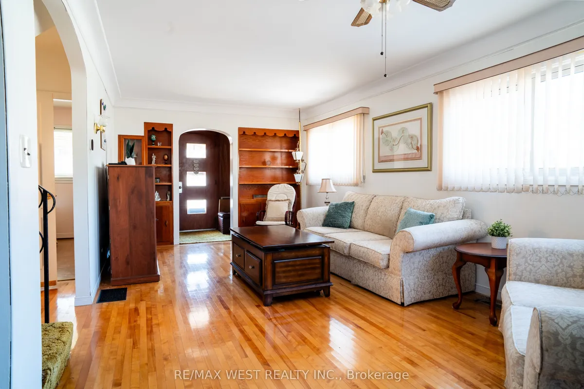 596 O'Brien Street, ON P1B 5W4