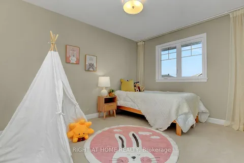 52 Arkose Street, ON K2T 0M2