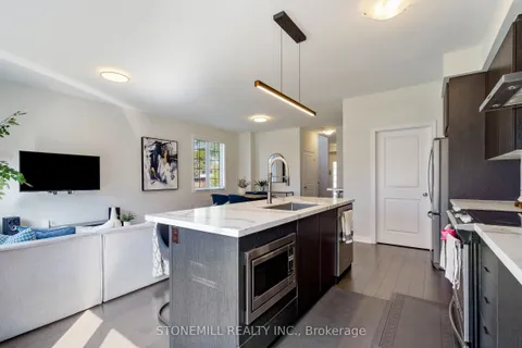 60 Bobolink Road, ON L9A 2P5