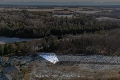 36 Exeter Court, ON K8V 5P4