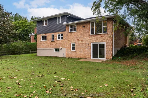 887 Nodwell Court, ON N0H 2C4