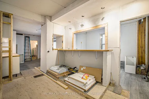 20 Montague Street, ON K7A 2M1