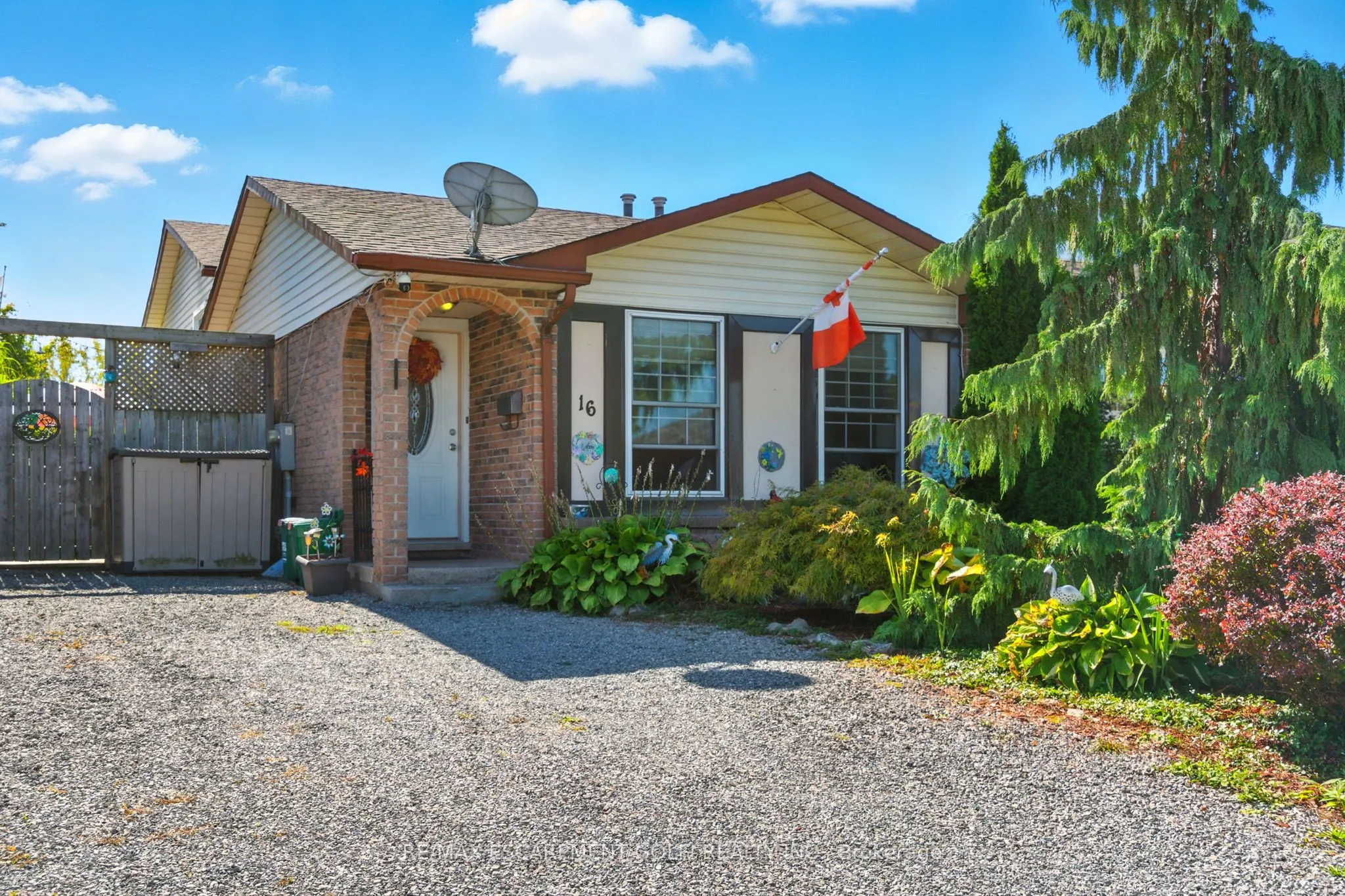 16 Dodds Court, ON L2A 5Z2