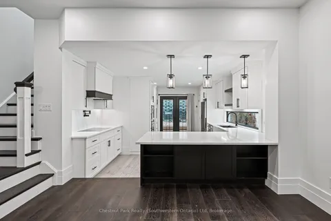 114-116 Arthur Street, ON N1E 4V2