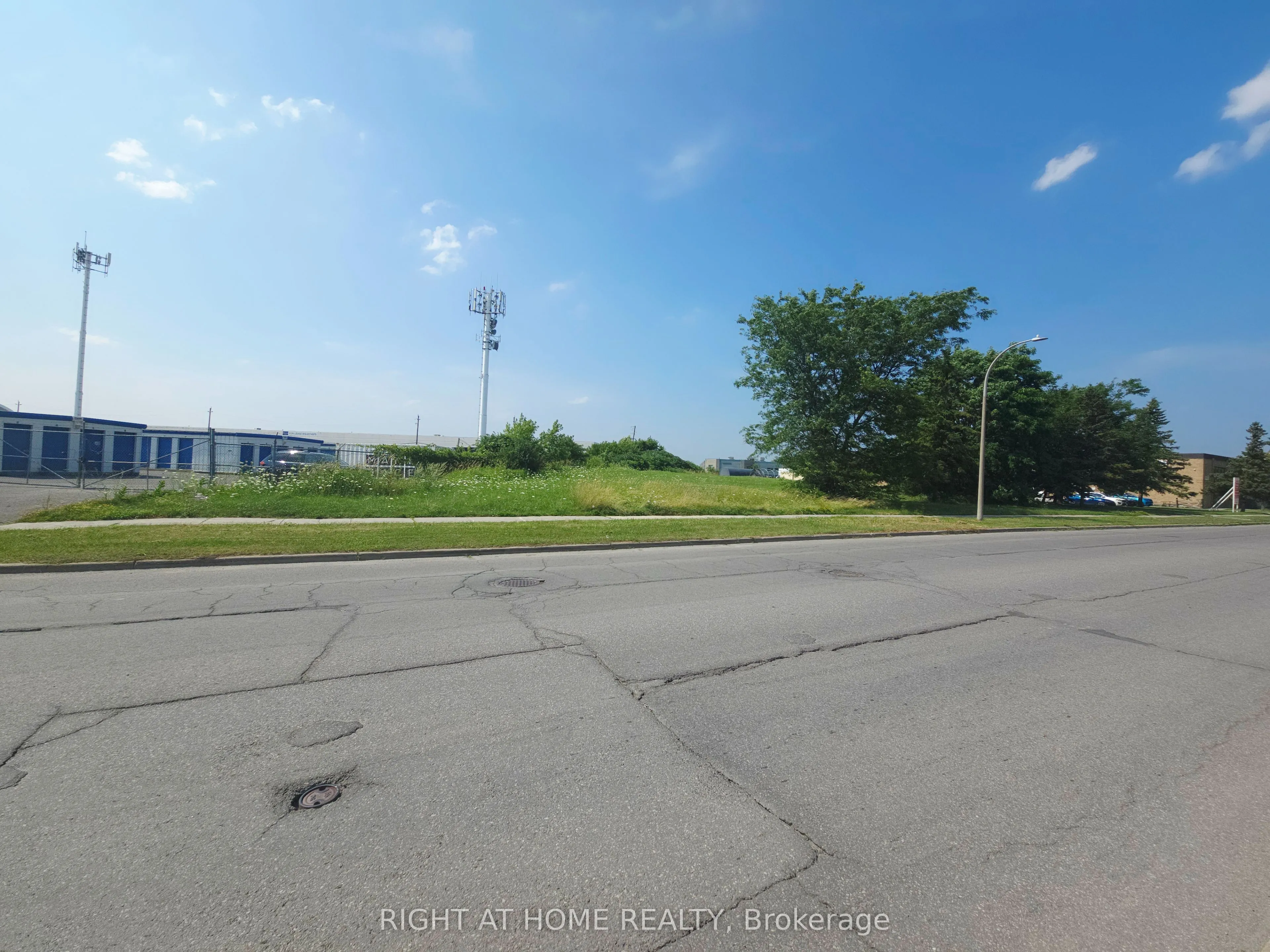 5351 Canotek Road, ON K1J 1J5