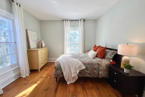 374 Bloomfield Main Street, ON K0K 1G0