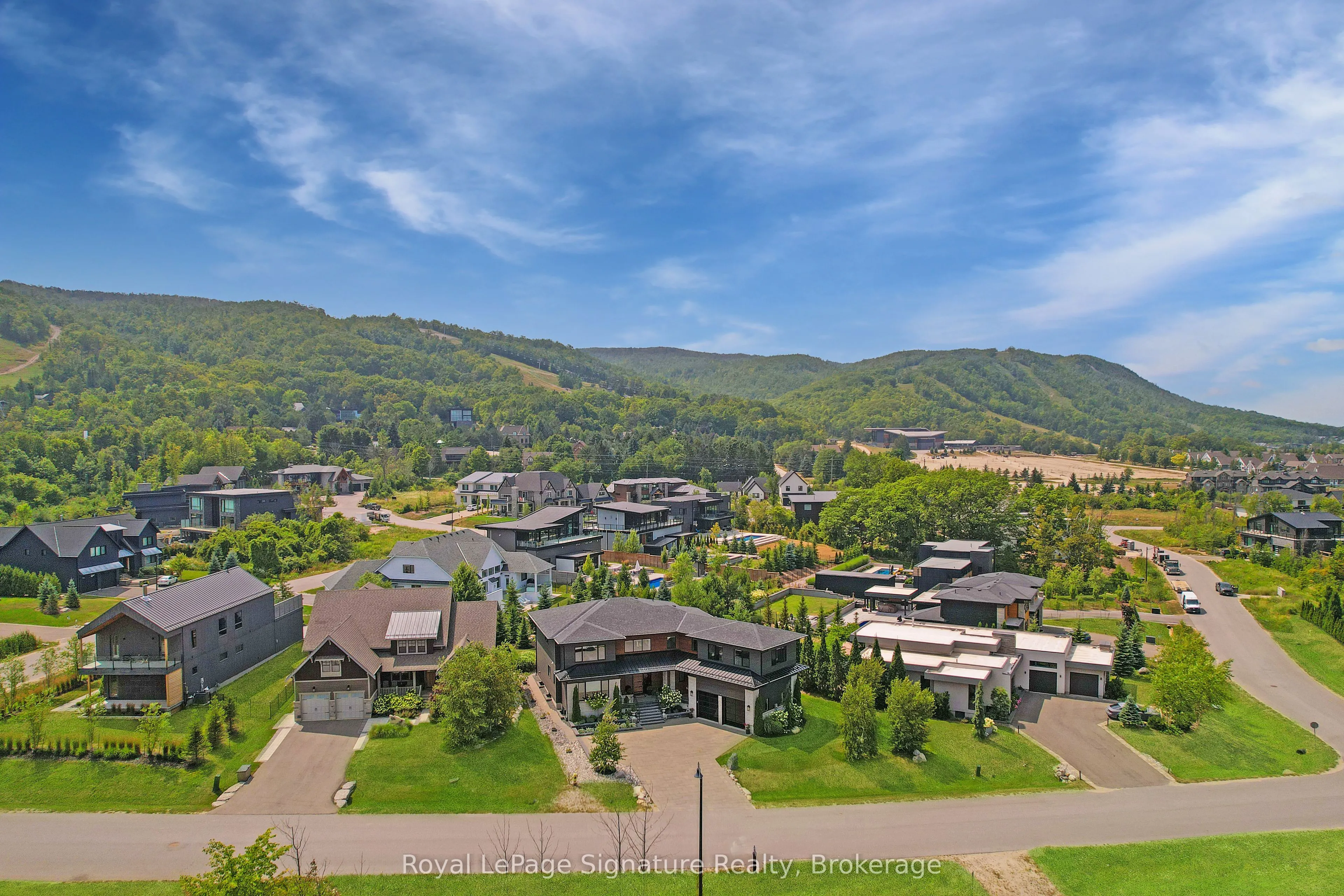 128 Arnot Crescent, ON L9Y 0Z8