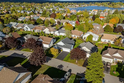 7 Nesbitt Drive, ON K0K 1H0