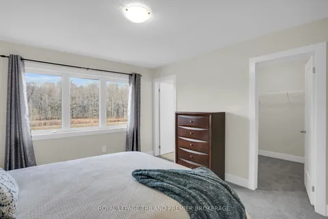 1591 CHICKADEE Trail, ON N6M 1G4