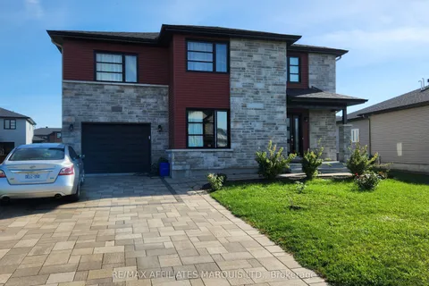 369 Belfort Crescent, ON K6H 0H4