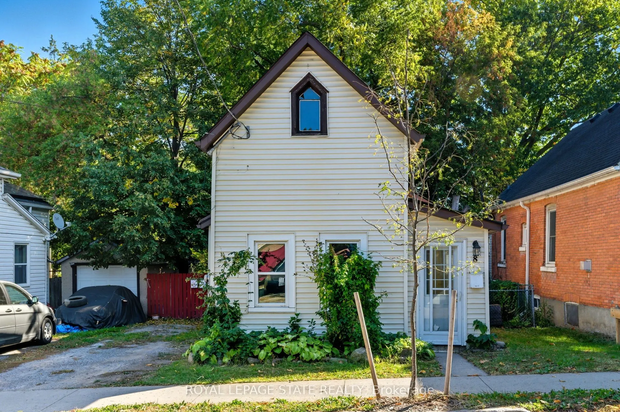 8 Tasker Street, ON L2R 3Z8